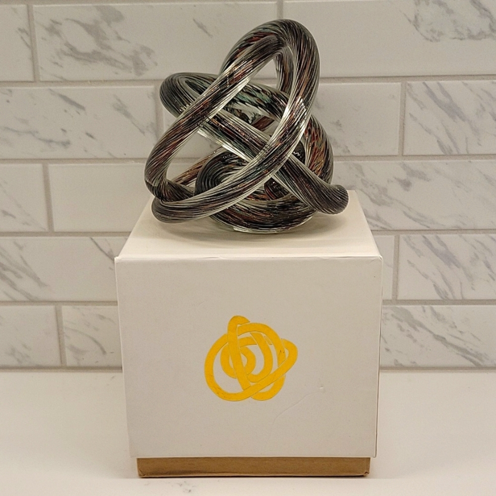 Endless Knot Ornamental Glass
